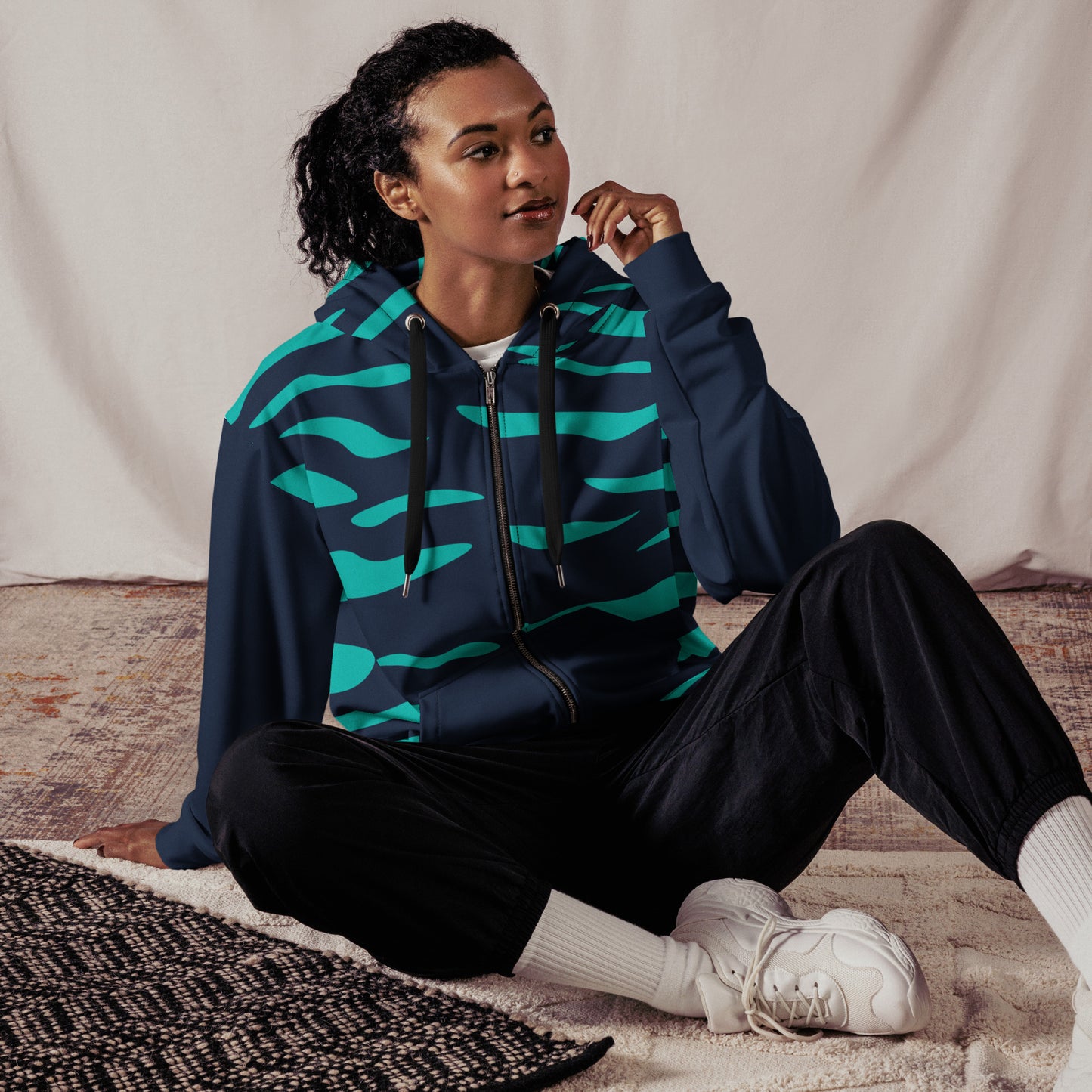 Zip up fashion hoodie